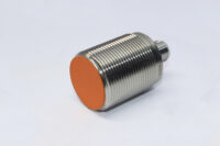 IFM IIS204 Inductive sensor IIB3015BBPKG/US-104