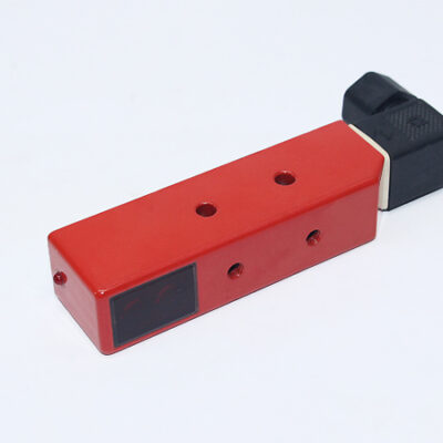 Leuze RK 97/4 S Unpolarized retro-reflective photoelectric sensor 50000556