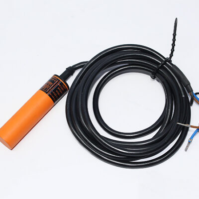 IFM IA-3010LAPOG Inductive sensor