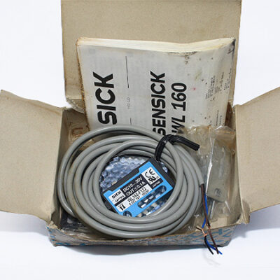 SICK WL160-F132 Photoelectric retro-reflective sensor 6022767