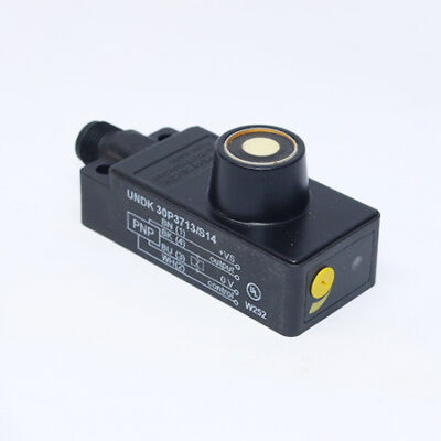 Baumer UNDK 30P3713/S14 Ultrasonic proximity sensor 10123379