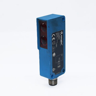 WENGLOR YN44PBV3 Reflex Sensor with Background Suppression