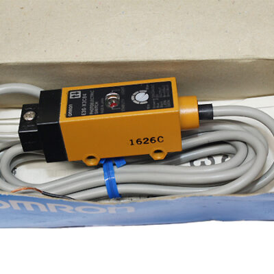 OMRON E3S-X3CB4 Photoelectric Sensor