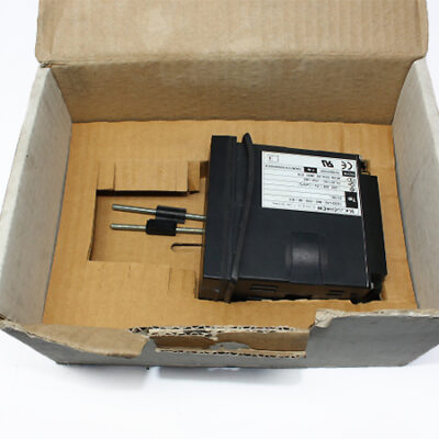 JUMO dTron08.1 703031/40-042-000-00-101-01/061 Compact Controller