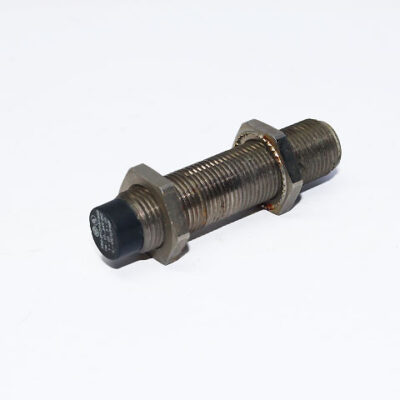 Schneider XS2-D12PA140D cylindrical inductive sensor