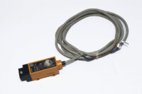 OMRON E3S-X3CB4 Photoelectric Sensor