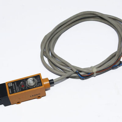 OMRON E3S-X3CB4 Photoelectric Sensor