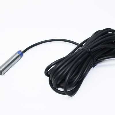 TELEMECANIQUE XS1M12DA210L1 cylindrical inductive sensor