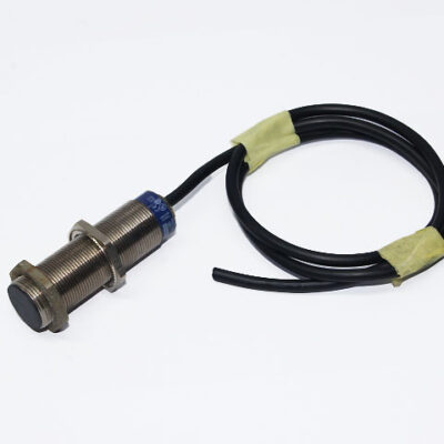 TELEMECANIQUE XS1M18MA230 INDUCTIVE PROXIMITY SWITCH