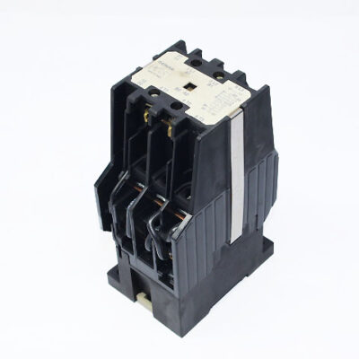 DEMAG DSW3TF8633 COIL REVERSING CONTACTOR (220-230V)