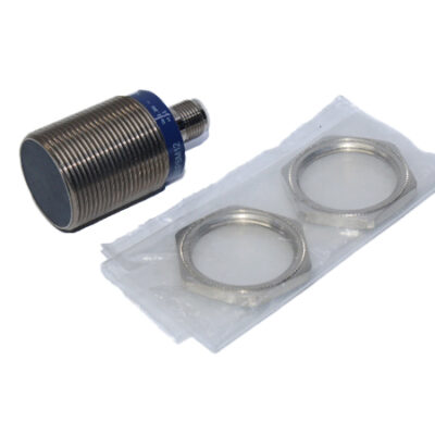 TELEMECANIQUE XS130B3PBM12 Inductive sensor