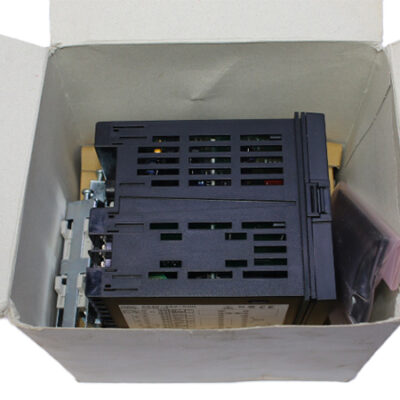 OMRON E5AK-AA2-500 DIGITAL CONTROLLER