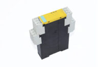 SIEMENS 3TK2821-1CB30 SAFETY RELAY