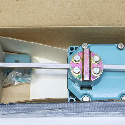 Telemecanique XCR-A11 LIMIT SWITCH