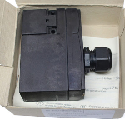 SCHMERSAL AZM 170-02ZRKA 24VAC/DC SOLENOID INTERLOCK 101141020