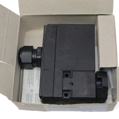 SCHMERSAL AZM 170-11ZRI-B6R 24VAC/DC SOLENOID INTERLOCK 101140805