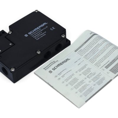 SCHMERSAL AZM 161SK-12/12RK-024 SAFETY SWITCH 101164207