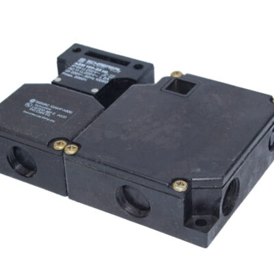 SCHMERSAL AZM 160-22YP SOLENOID INTERLOCK