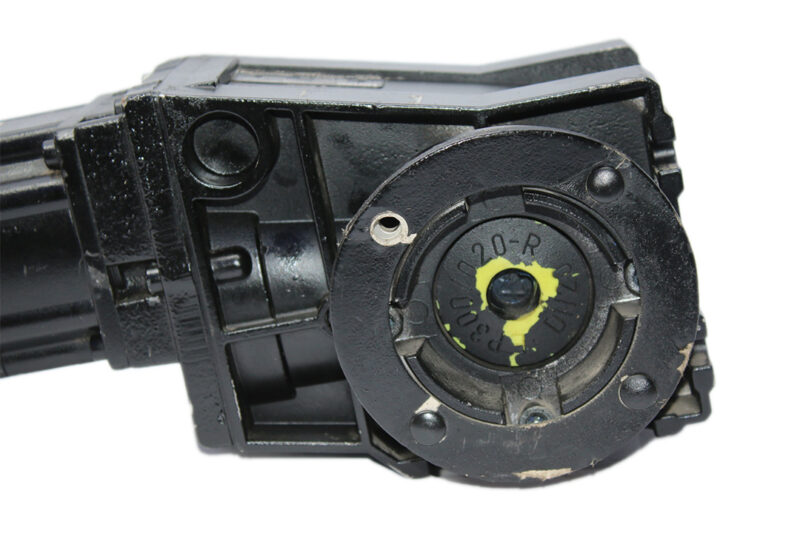 LENZE MCS09F38-RS0P1-Z0D0-ST5S00N-R0SU SERVO MOTOR WITH GEARBOX GKR04-2S SAK09FC38 - Image 8