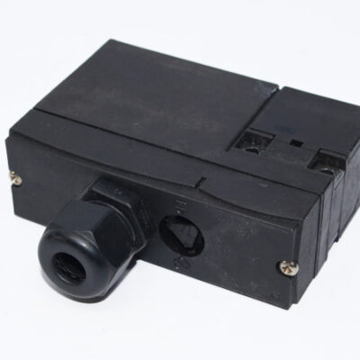 SCHMERSAL AZM 170-02ZRKA 24VAC/DC SOLENOID INTERLOCK 101141020