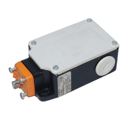 SIEMENS 3SE2303-0E METAL-ENCLOSED POSITION SWITCH