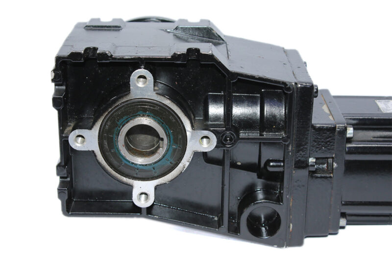 LENZE MCS09F38-RS0P1-Z0D0-ST5S00N-R0SU SERVO MOTOR WITH GEARBOX GKR04-2S HAK09FC38 - Image 5