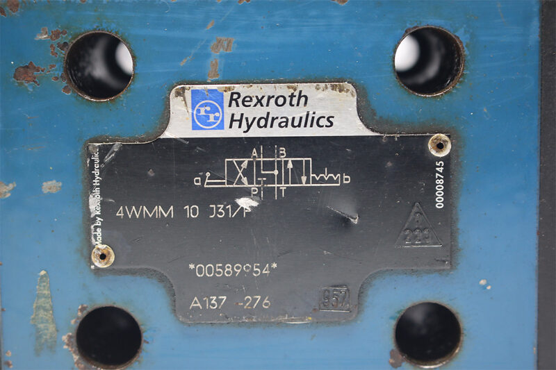 REXROTH R900589954 MANUAL DIRECTIONAL VALVE 4WMM10J31/F