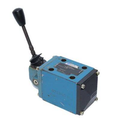 REXROTH R900589954 MANUAL DIRECTIONAL VALVE 4WMM10J31/F