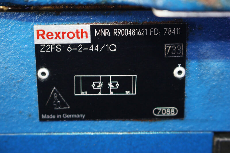 REXROTH R900911762 DIRECTIONAL CONTROL VALVE R900930365