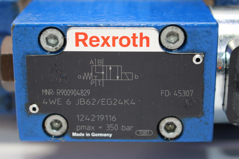 REXROTH R900912432 DIRECTIONAL CONTROL VALVE R900904829