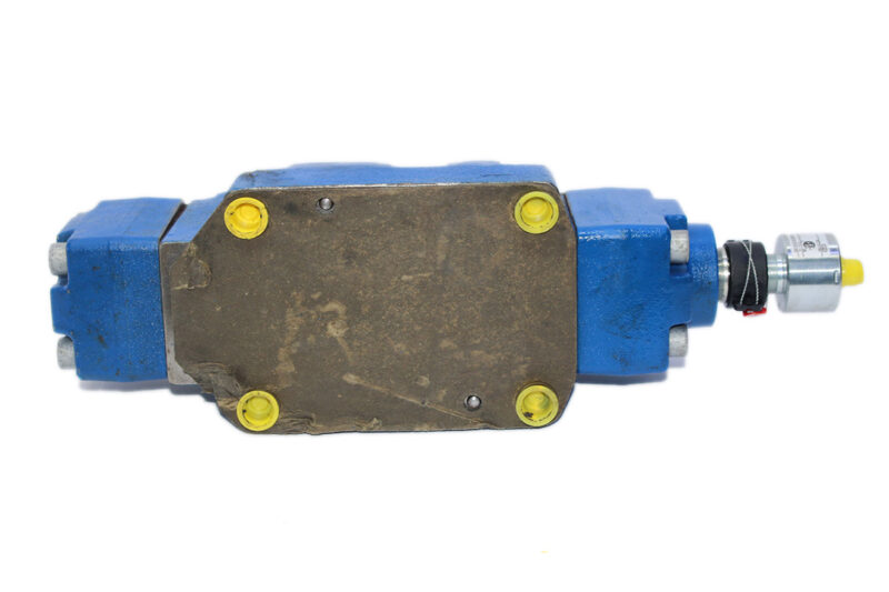 REXROTH R900912432 DIRECTIONAL CONTROL VALVE R900904829