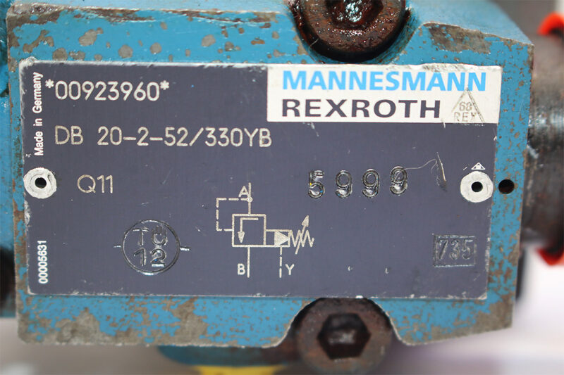 REXROTH R900923960 PRESSURE REDUCING VALVE DB20-2-52/330YB