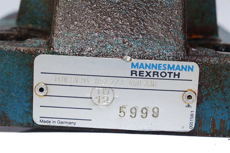 REXROTH R900923960 PRESSURE REDUCING VALVE DB20-2-52/330YB