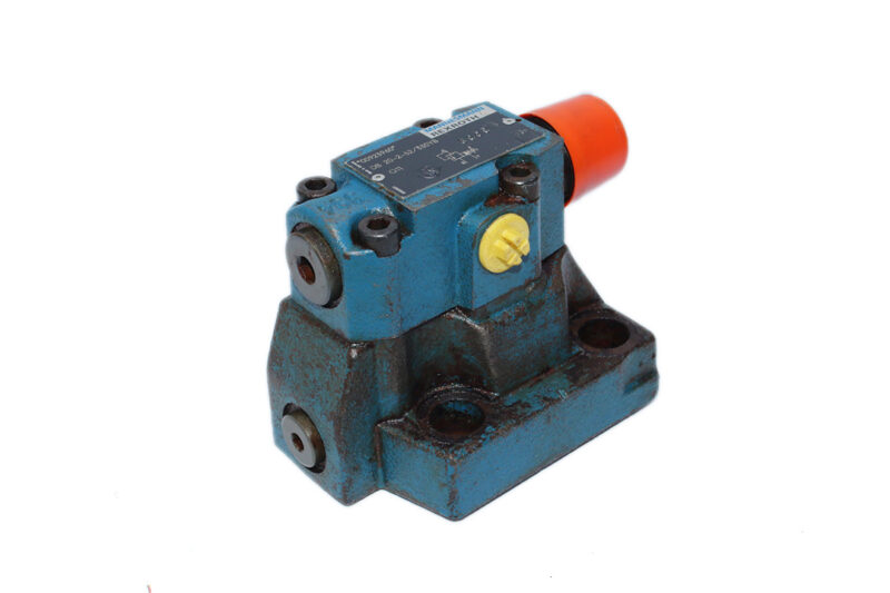 REXROTH R900923960 PRESSURE REDUCING VALVE DB20-2-52/330YB