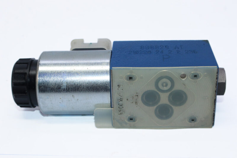 REXROTH R900915069 DIRECT OPERATED DIRECTIONAL CONTROL VALVE 4 WE 6 D62/EG24N9K4/B10