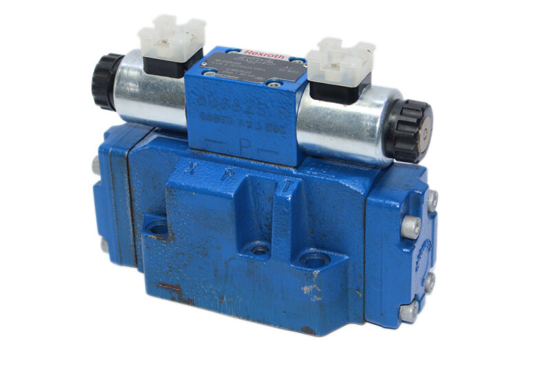 REXROTH R900561288 DIRECTIONAL CONTROL VALVE R900930809