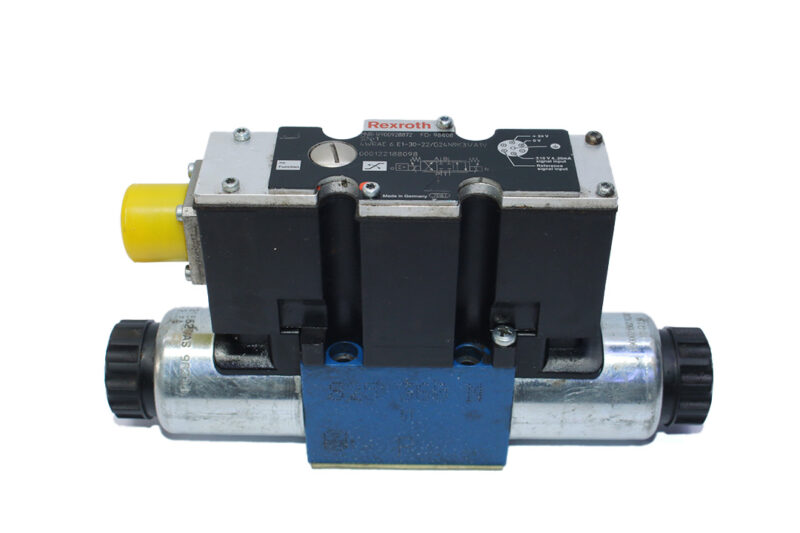 REXROTH R900928872 PROPORTIONAL DIRECTIONAL VALVE 4WRAE6E1-30-22/G24N9K31/A1V