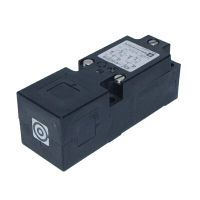 TELEMECANIQUE XSC-A150519 INDUCTIVE SENSOR