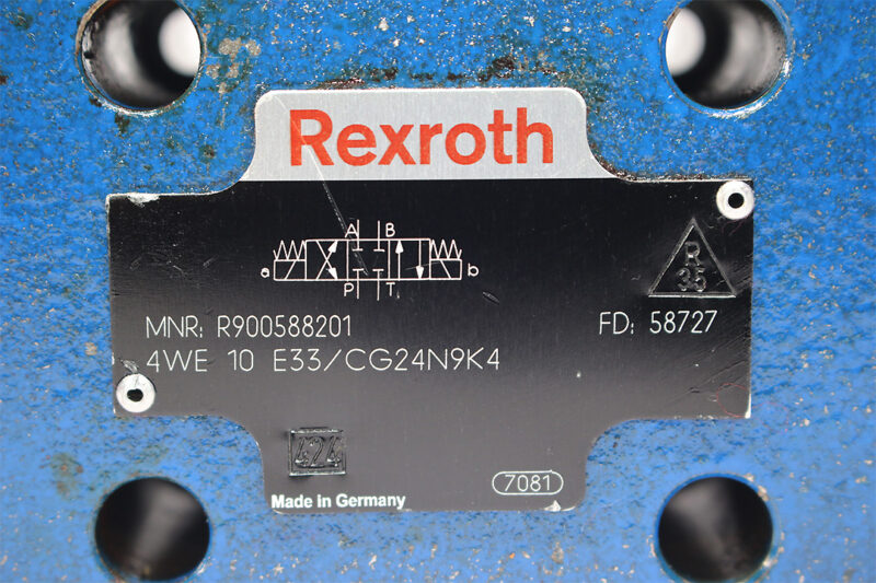 REXROTH R900588201 DIRECTIONAL CONTROL VALVE 4WE 10 E33/CG24N9K4