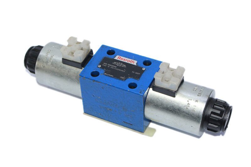 REXROTH R900589988 DIRECTIONAL CONTROL VALVE 4WE 10 J33/CG24N9K4