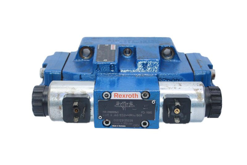 REXROTH R900901045 DIRECTIONAL CONTROL VALVE R900703886