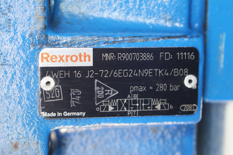 REXROTH R900901045 DIRECTIONAL CONTROL VALVE R900703886