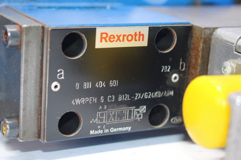 REXROTH 0 811 404 601,4WRPEH 6 C3B12L –2X/G24K0 / A1M DIRECTIONAL SERVO VALVE 0 811 404 250