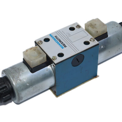 REXROTH R900537609 DIRECTIONAL CONTROL VALVE 4WE 10 J2-32/CG24N9K4