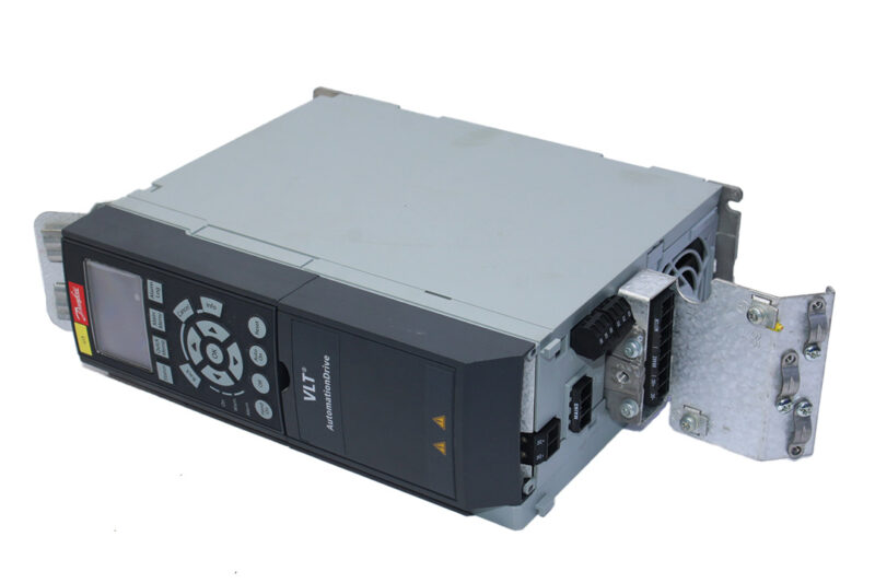 DANFOSS 131B0462 FREQUENCY CONVERTER FC-302PK75T5E20H1XGXXXXSXXXXA0BXCXXXXD0 0.75 KW / 1.0 HP