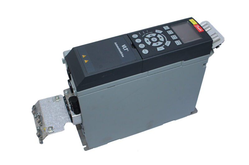 DANFOSS 131B0462 FREQUENCY CONVERTER FC-302PK75T5E20H1XGXXXXSXXXXA0BXCXXXXD0 0.75 KW / 1.0 HP