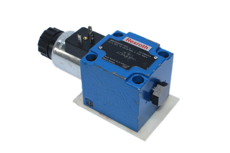 REXROTH R900051053 DIRECTIONAL CONTROL VALVE M-3SED 10 UK13/350CG24N9K4