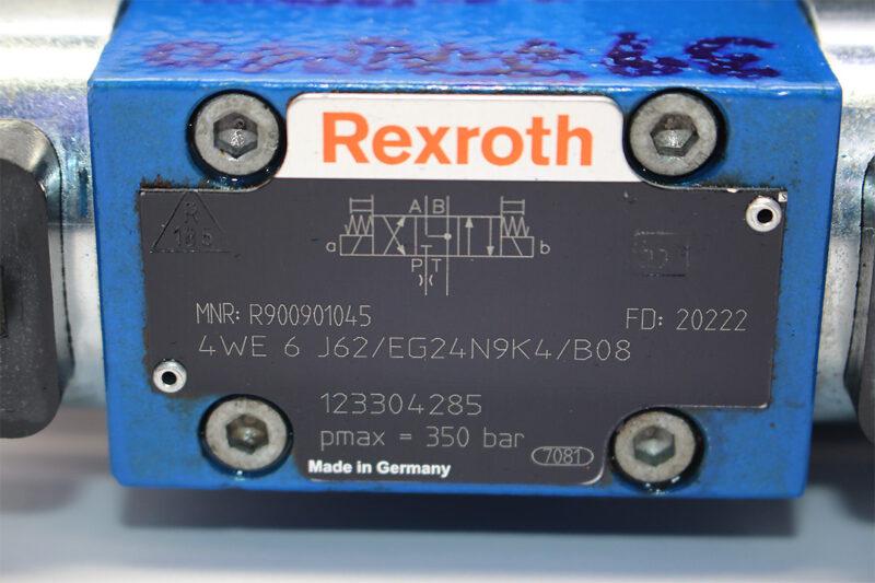 REXROTH R900901045 DIRECTIONAL CONTROL VALVE R900918440