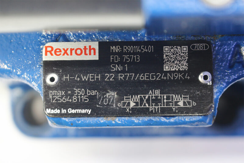 REXROTH R900561288 DIRECTIONAL CONTROL VALVE R901145401