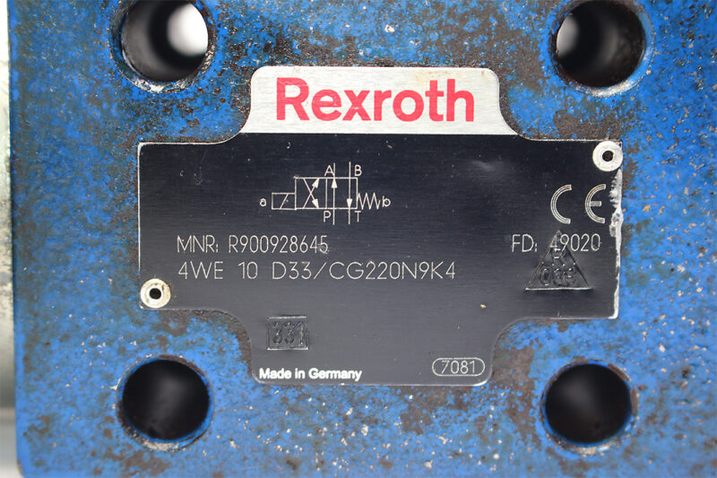 REXROTH R900928645 DIRECTIONAL CONTROL VALVE 4WE10D33/CG220N9K4